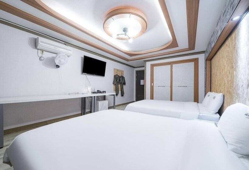 汽车旅馆  Gangneung Mont Blanc