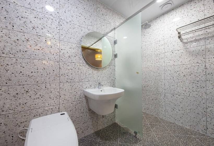 汽车旅馆  Geumsan High Hill Self Check In