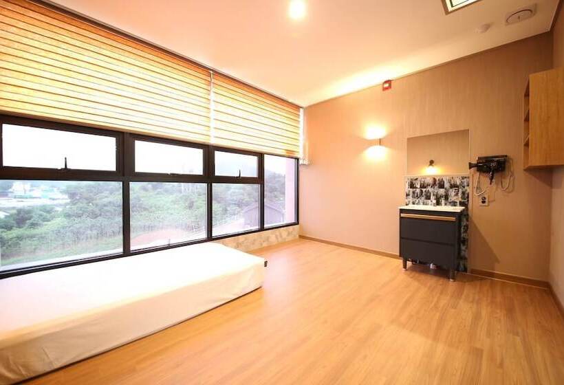 汽车旅馆  Geumsan High Hill Self Check In