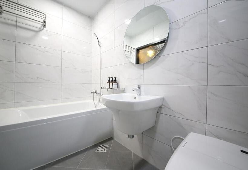 汽车旅馆  Geumsan High Hill Self Check In