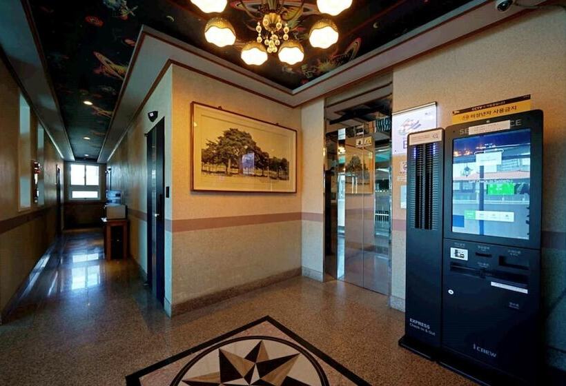 Motel Sangju Stay 201