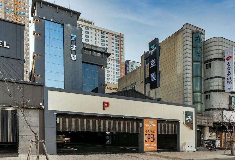 فندق على الطريق Wolgot Seven