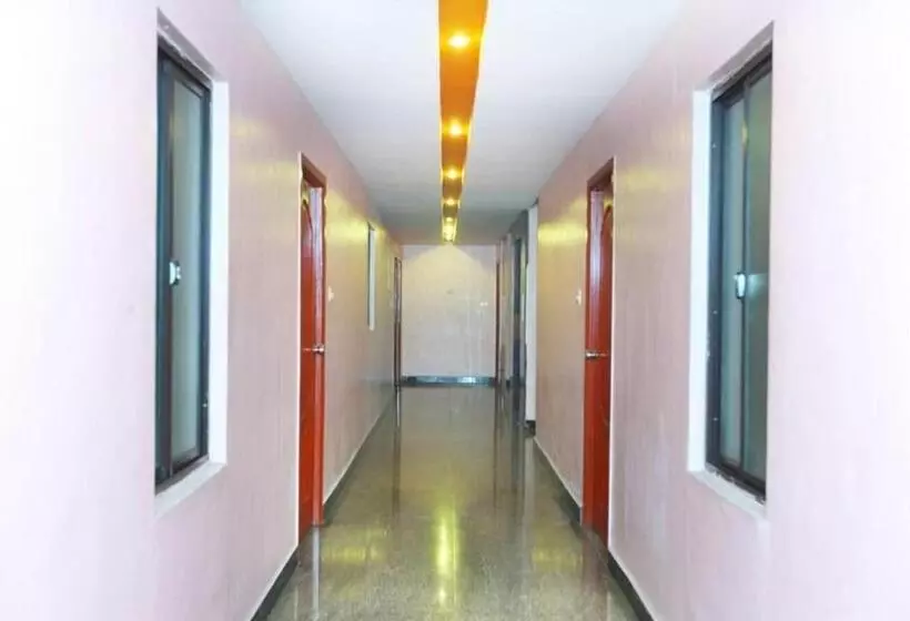 پانسیون Gnana Srm Residecny
