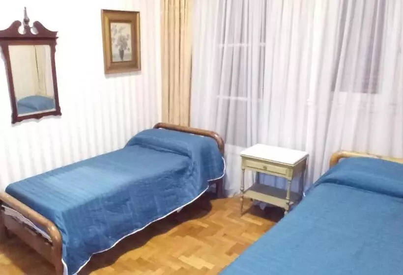 Hostel Casteleyhost