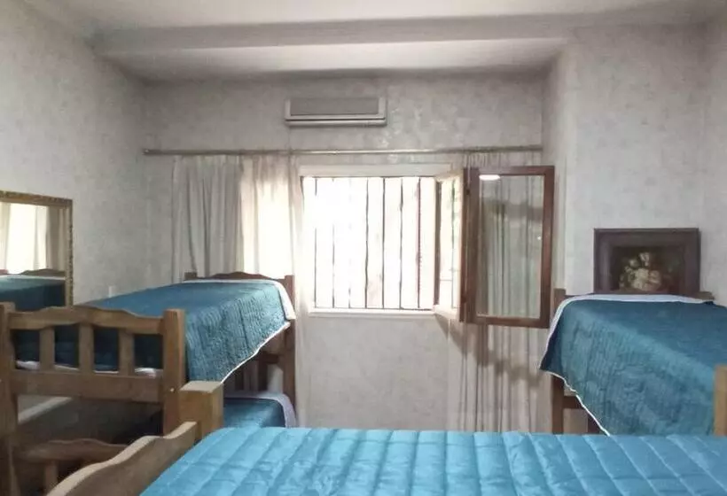 Hostel Casteleyhost