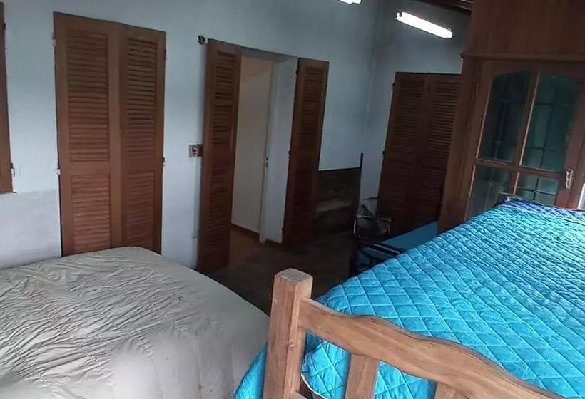 Hostel Casteleyhost