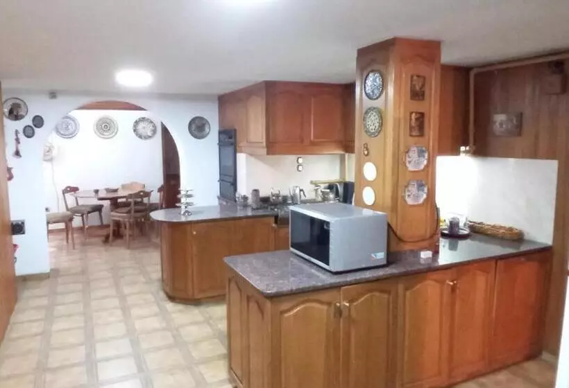 Hostel Casteleyhost