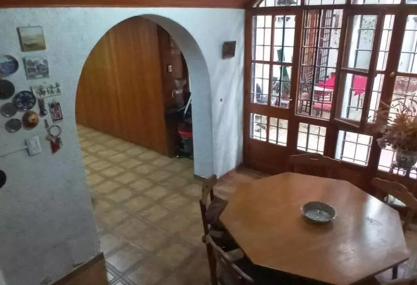 Hostel Casteleyhost