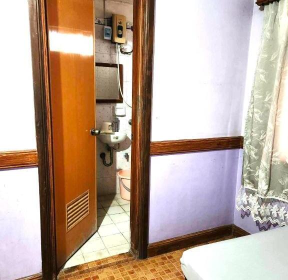 فندق صغير Family Room In Bato, Camarines Sur