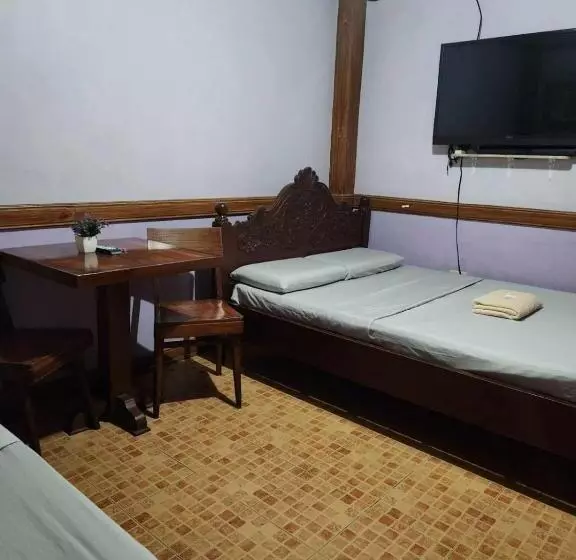 ユースホステル Family Room In Bato, Camarines Sur