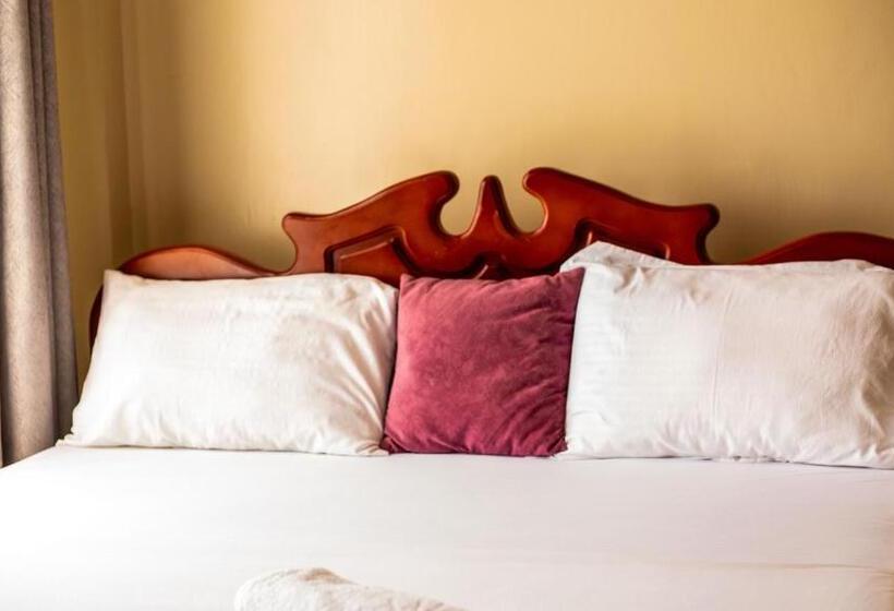 تختخواب و صبحانه Modamba Bar, Restaurant And Social Hall