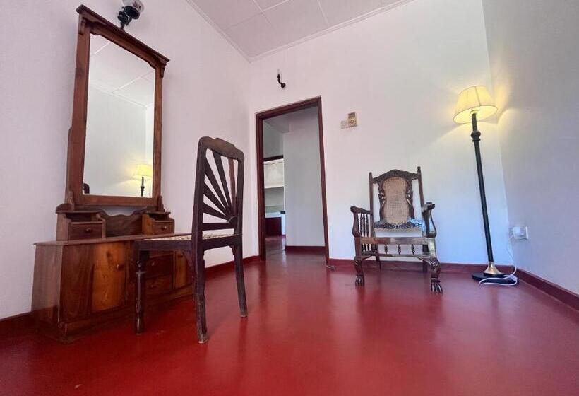 مبيت وإفطار Quantum Villa Weligambay