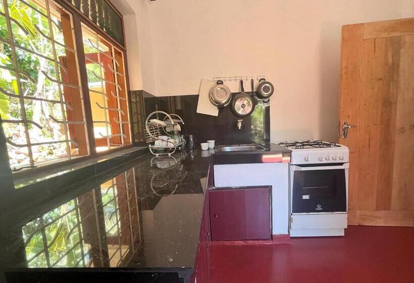 مبيت وإفطار Quantum Villa Weligambay