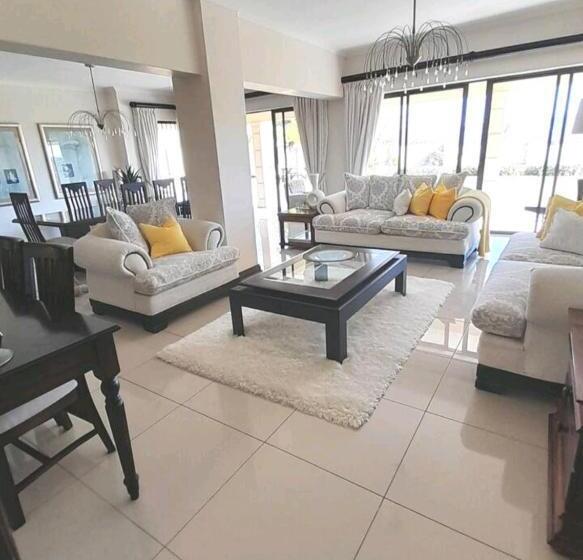 تختخواب و صبحانه The Ridge Bnb