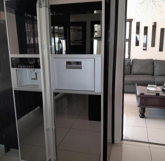 تختخواب و صبحانه The Ridge Bnb