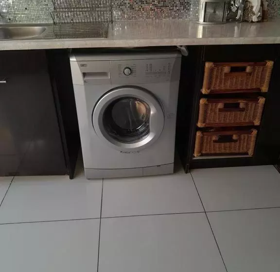 تختخواب و صبحانه The Ridge Bnb