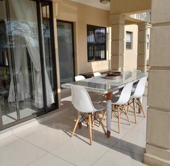 تختخواب و صبحانه The Ridge Bnb