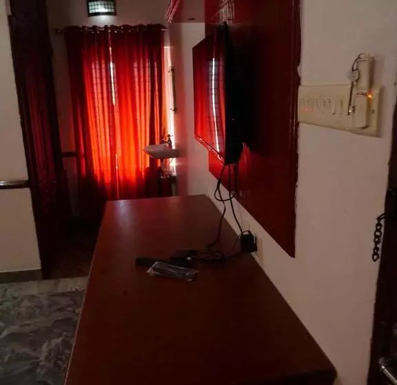 Hosteller S