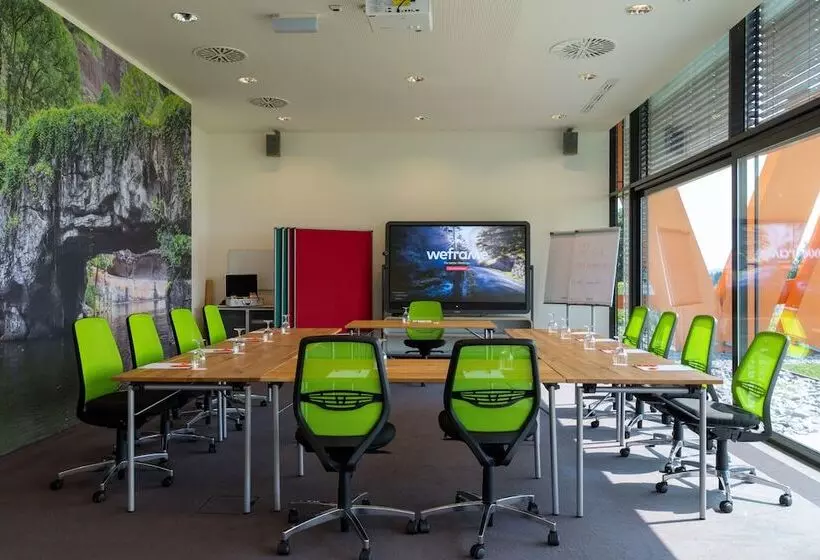 Hotelli Aviva   Für Singles & Alleinreisende