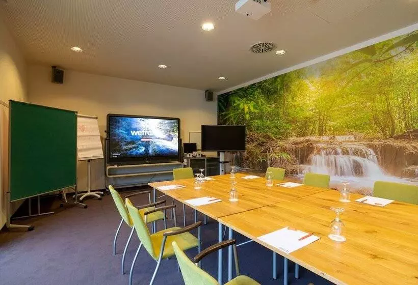 Hotelli Aviva   Für Singles & Alleinreisende