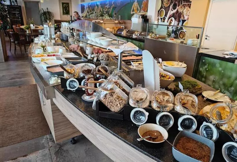 Hotelli Aviva   Für Singles & Alleinreisende