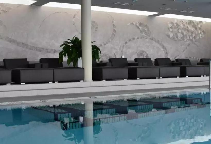 Hotelli Aviva   Für Singles & Alleinreisende