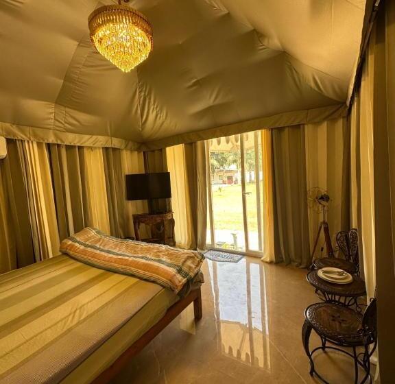 酒店 Chitragarh Farm