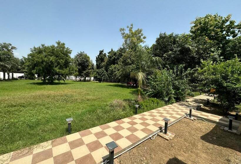 酒店 Chitragarh Farm