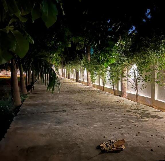 酒店 Chitragarh Farm