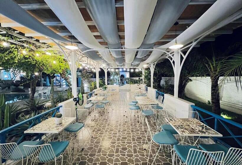 هتل Santorini Villa Cam Ranh