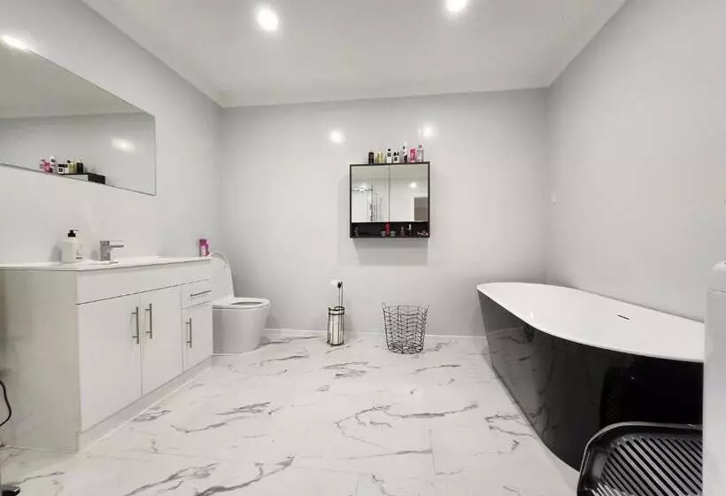 ペンション Animal Friendly Kitchen + Parking