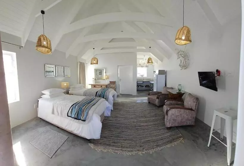 Majatalo At 3 Brides Self Catering