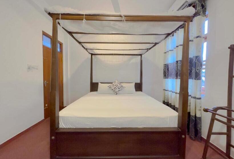 بنسيون Bluewave Inn Weligama