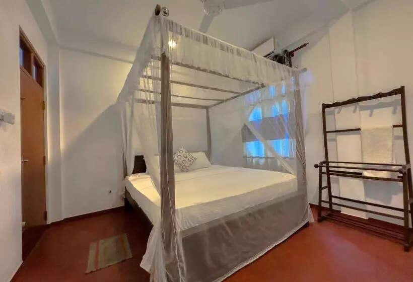 ペンション Bluewave Inn   Weligama