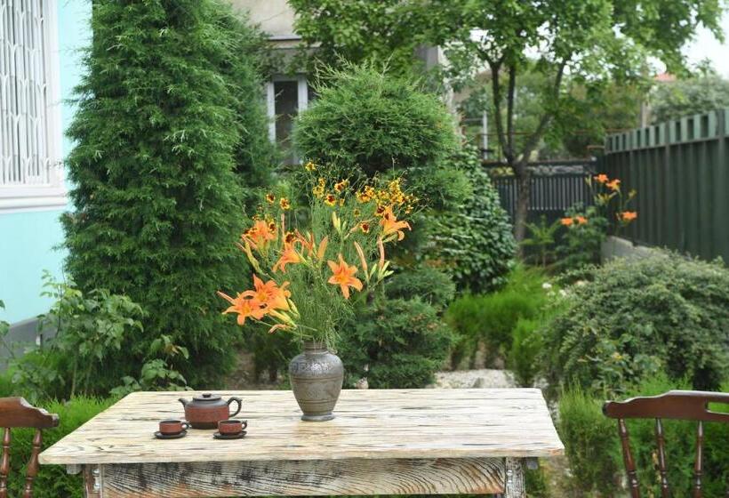 پانسیون Guest House Green House