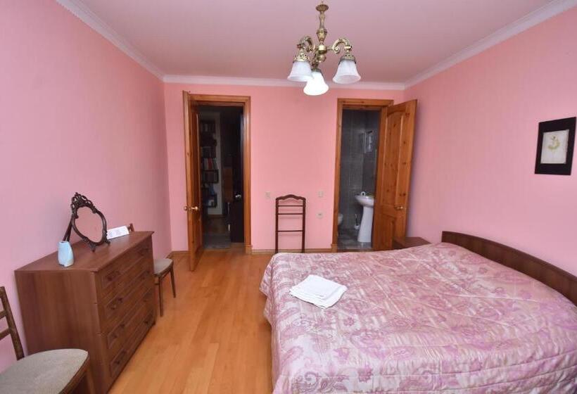 پانسیون Guest House Green House