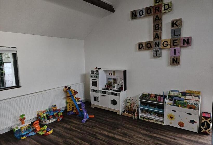 פנסיון Guesthouse Max