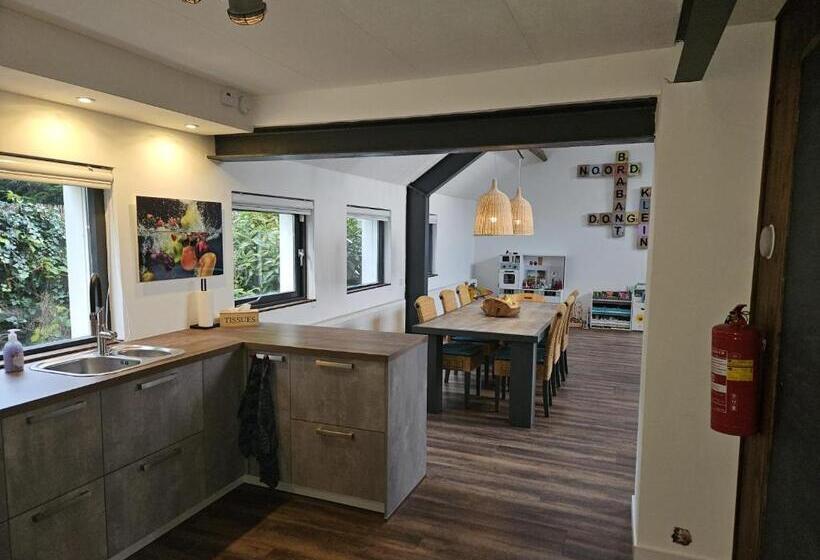 פנסיון Guesthouse Max