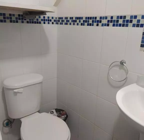 پانسیون Hostal Del Viajero