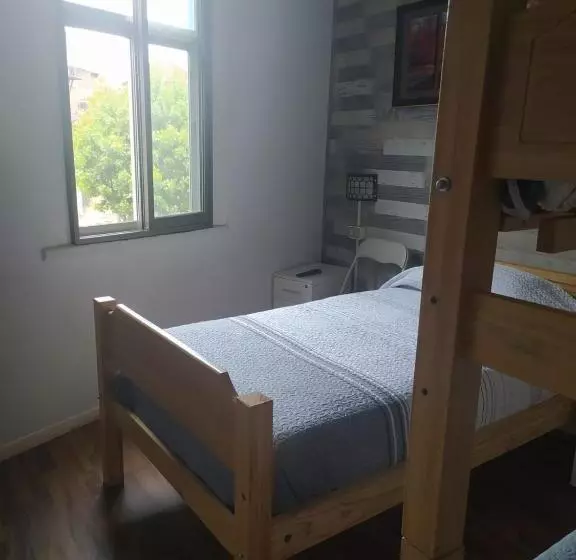 پانسیون Hostal Del Viajero