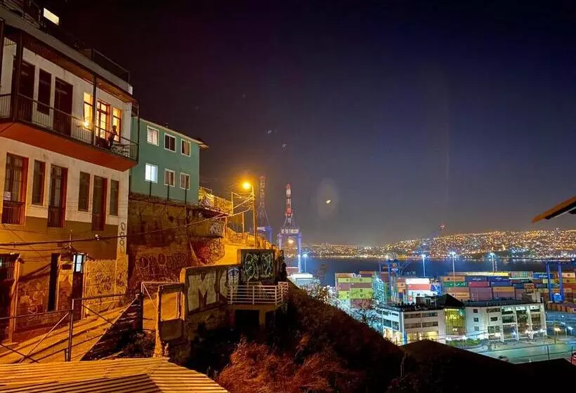 پانسیون Hostal Del Viajero