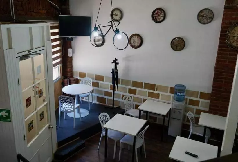 پانسیون Hostal Del Viajero