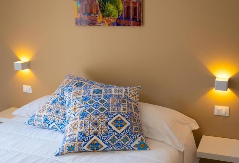 بنسيون Taormina Bedda Rooms