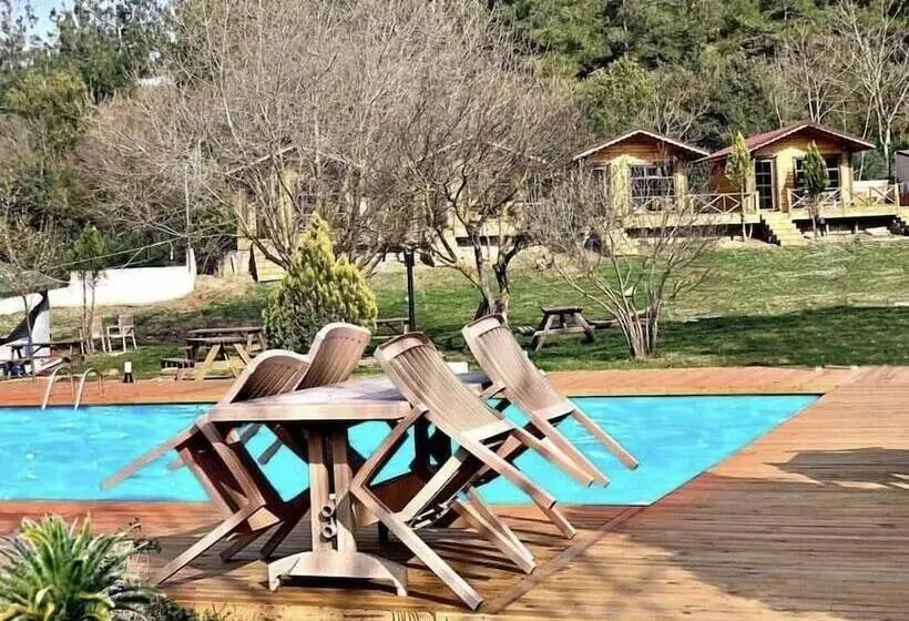 Lomakeskus Family Motel Bungalov