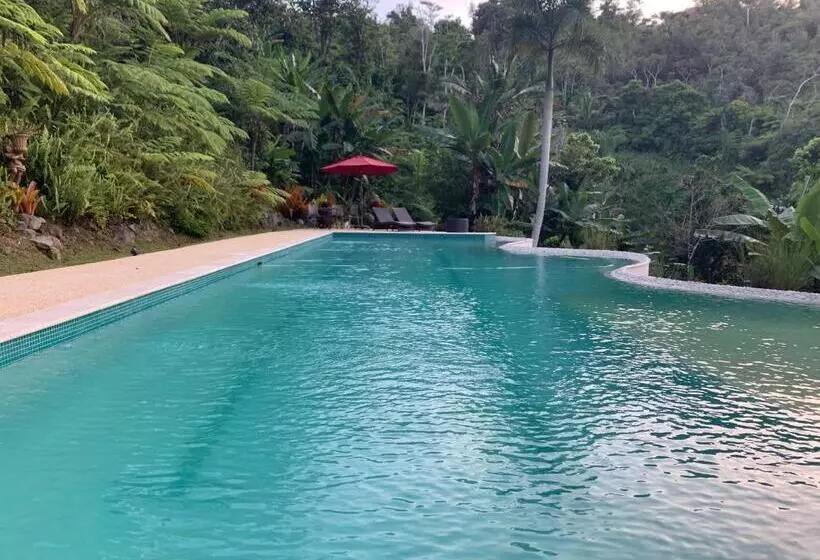 استراحتگاه Mont Carpe Diem