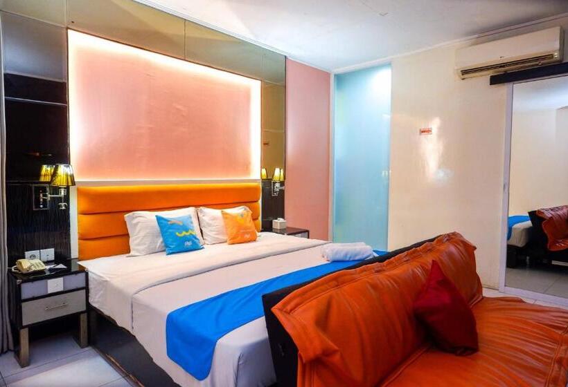 Sans Hotel International Surabaya