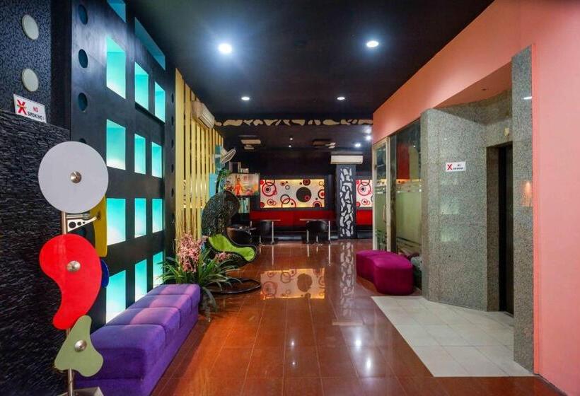 Sans Hotel International Surabaya