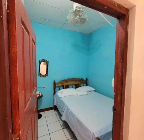 Hostel Rossy