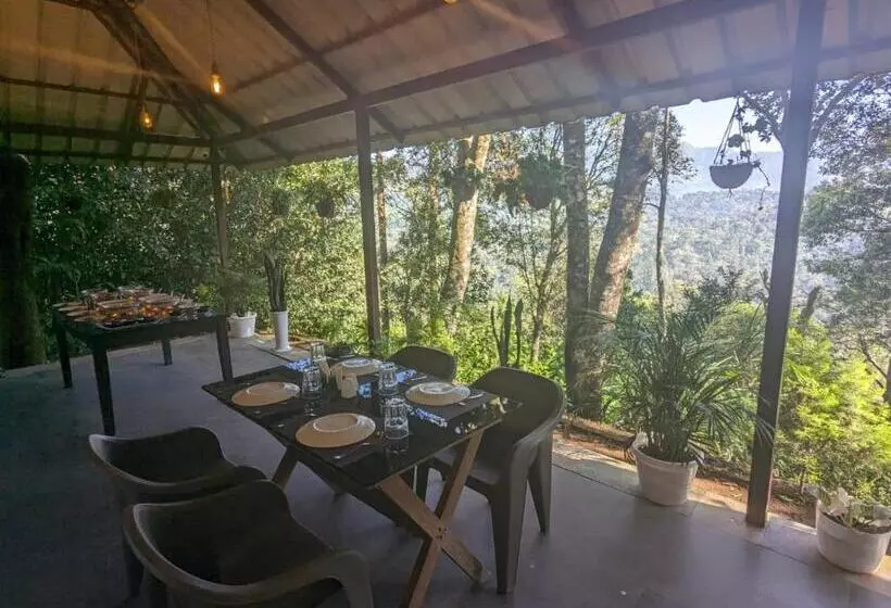 ホテル Avadale Munnar