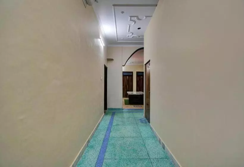 Hotelli Collection O The Legent